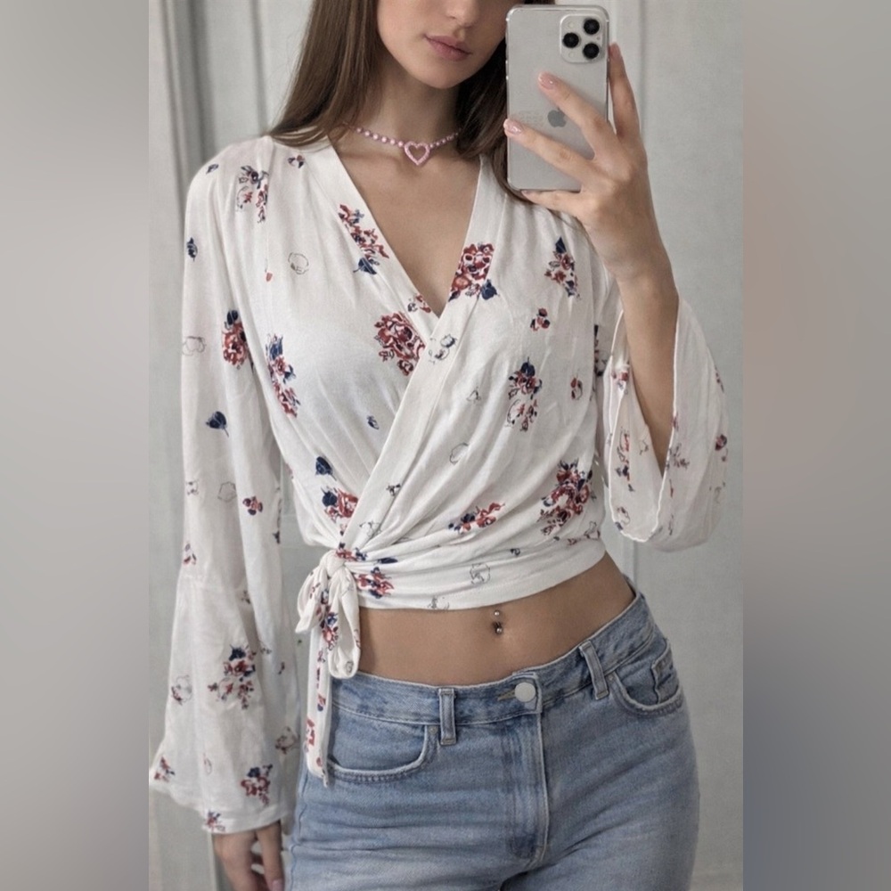 A+F| Floral Y2K Wrap Blouse Long Sleeve